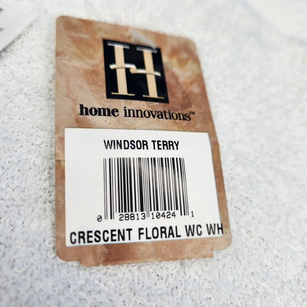 NEW Two Bibb Home Innovations Windsor Terry Crescent Floral Wash Cloths White